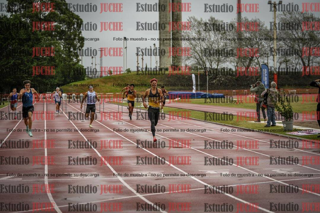 Fotos de los 400 m con vallas de varones - FINAL