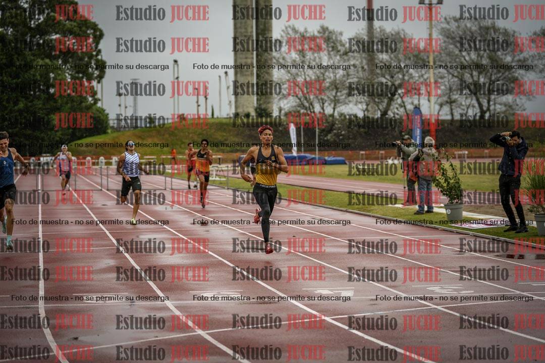 Fotos de los 400 m con vallas de varones - FINAL
