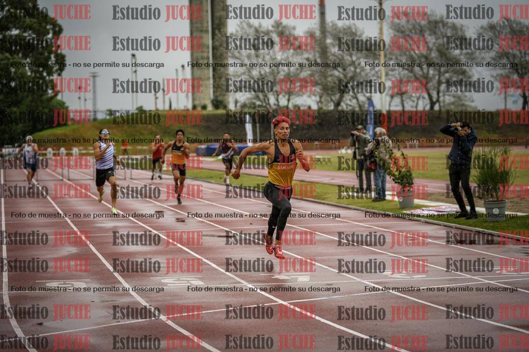 Fotos de los 400 m con vallas de varones - FINAL