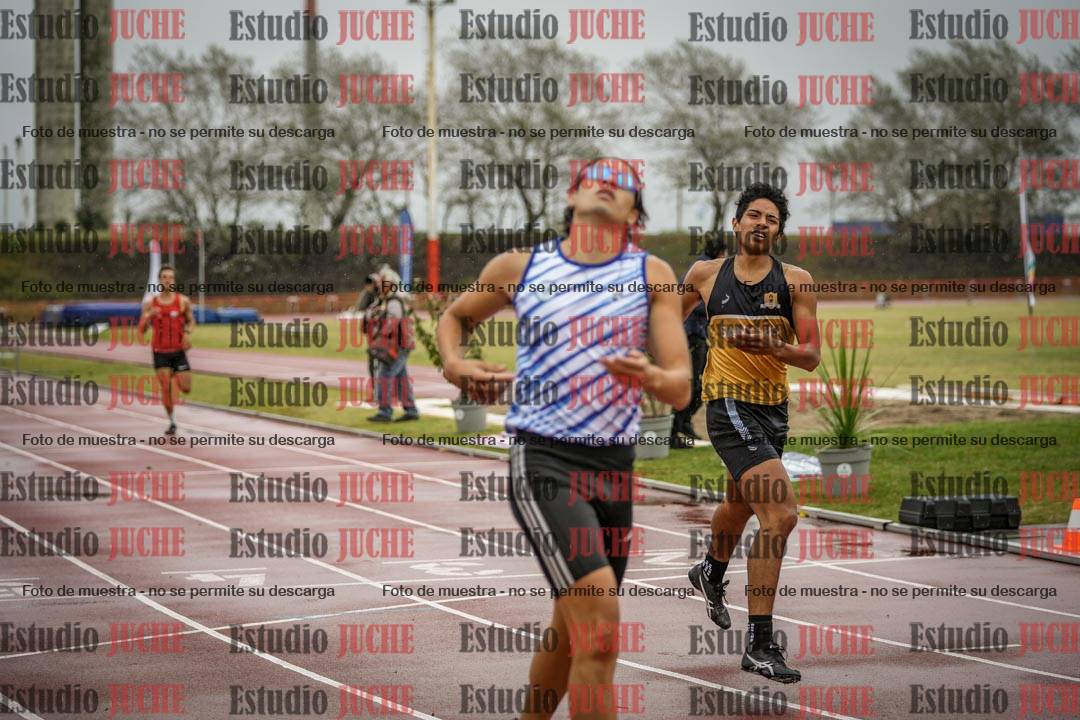 Fotos de los 400 m con vallas de varones - FINAL