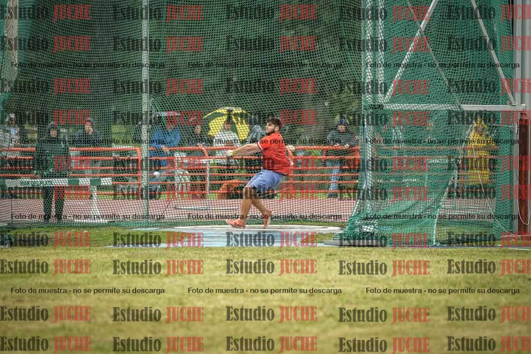 Fotos del lanzamiento de martillo de varones