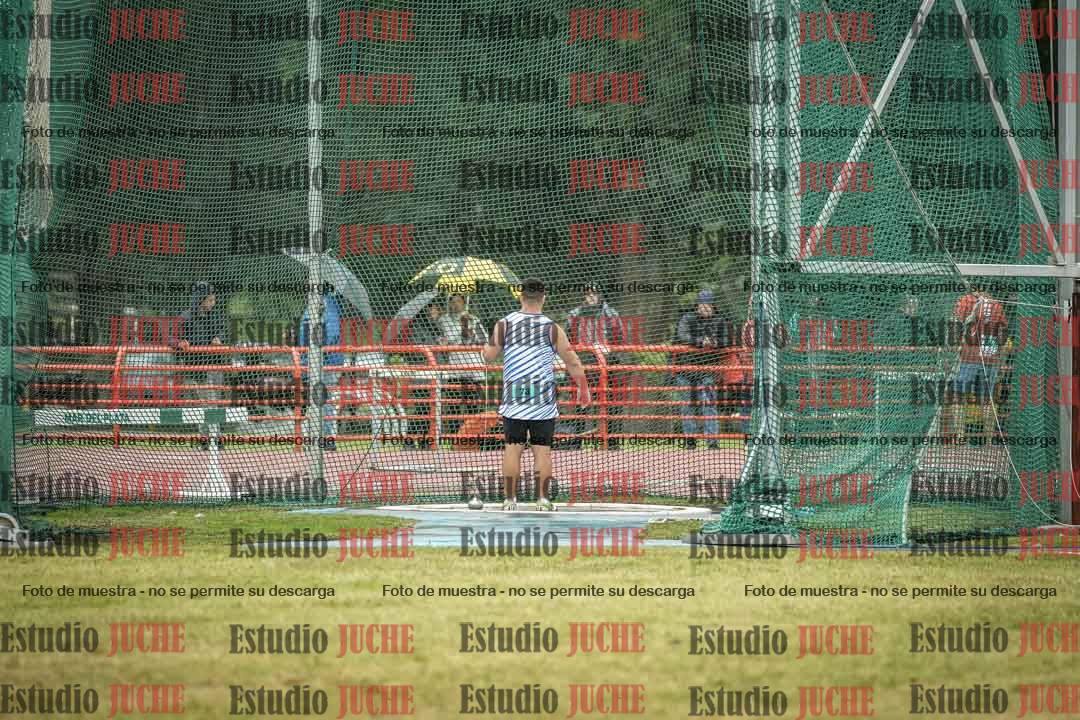 Fotos del lanzamiento de martillo de varones