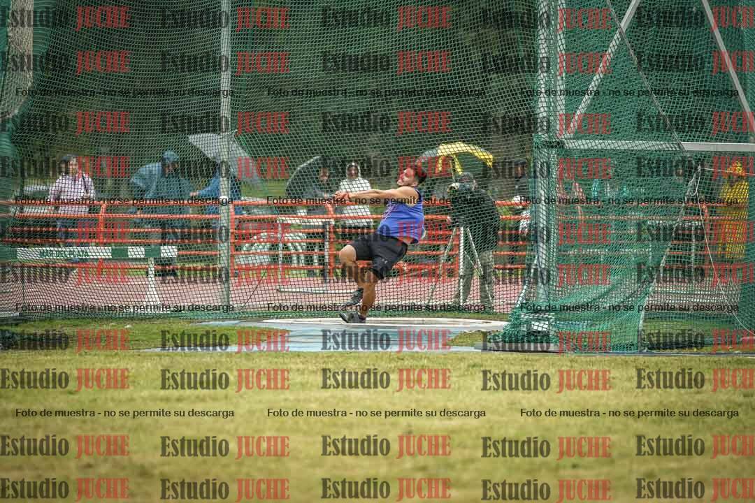 Fotos del lanzamiento de martillo de varones