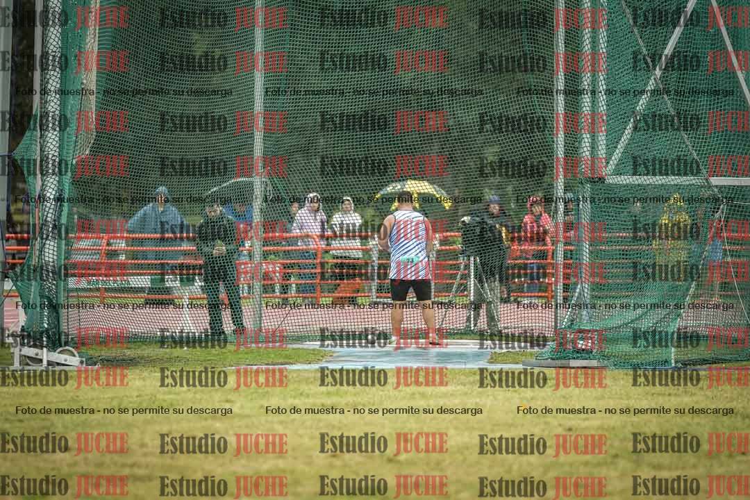Fotos del lanzamiento de martillo de varones