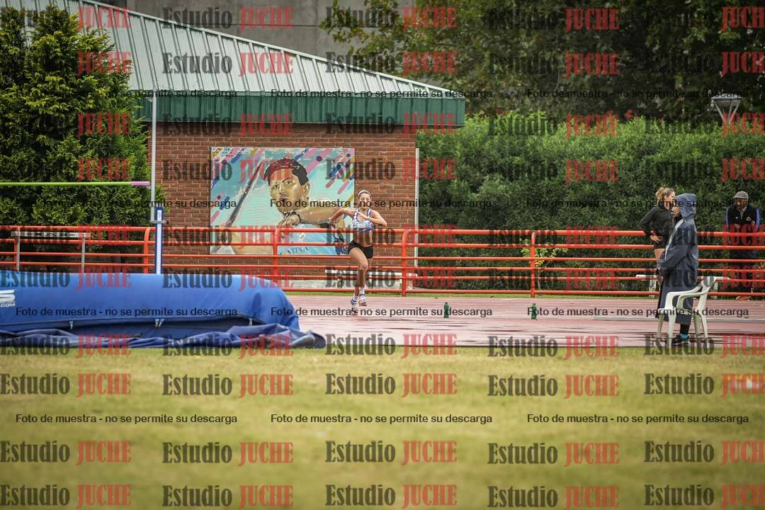 Fotos del salto en alto de mujeres