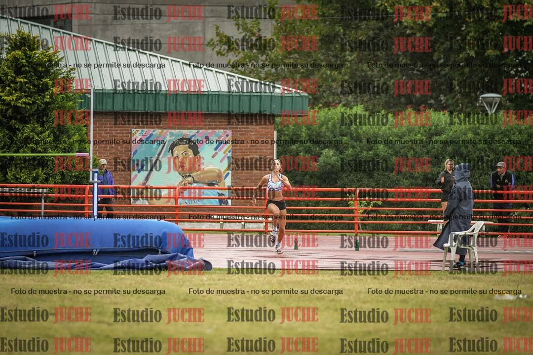 Fotos del salto en alto de mujeres