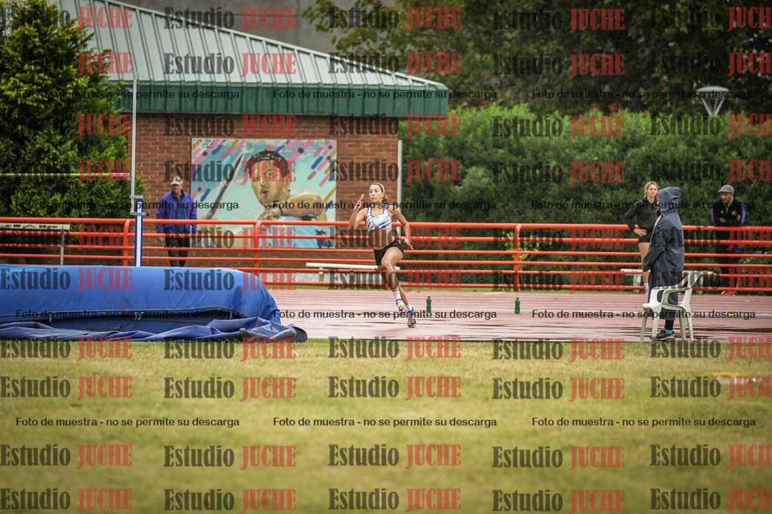 Fotos del salto en alto de mujeres
