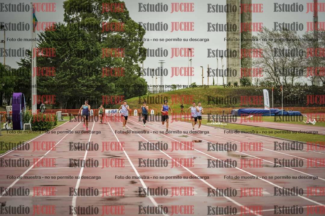 Fotos de los 200 m llanos de varones