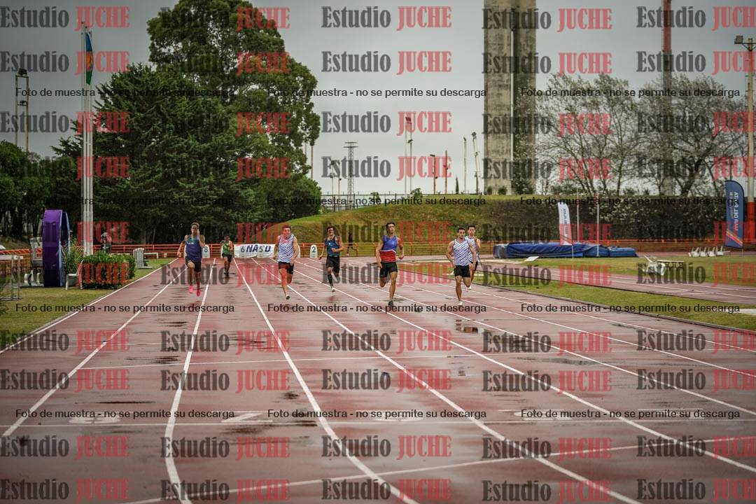 Fotos de los 200 m llanos de varones