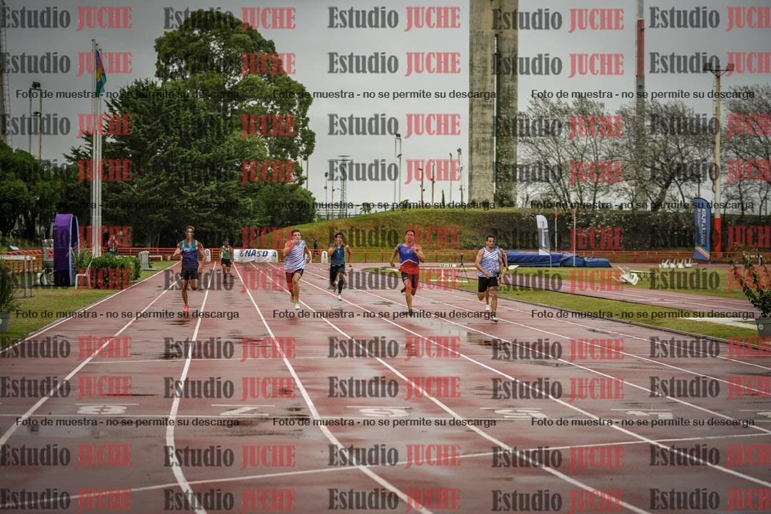 Fotos de los 200 m llanos de varones