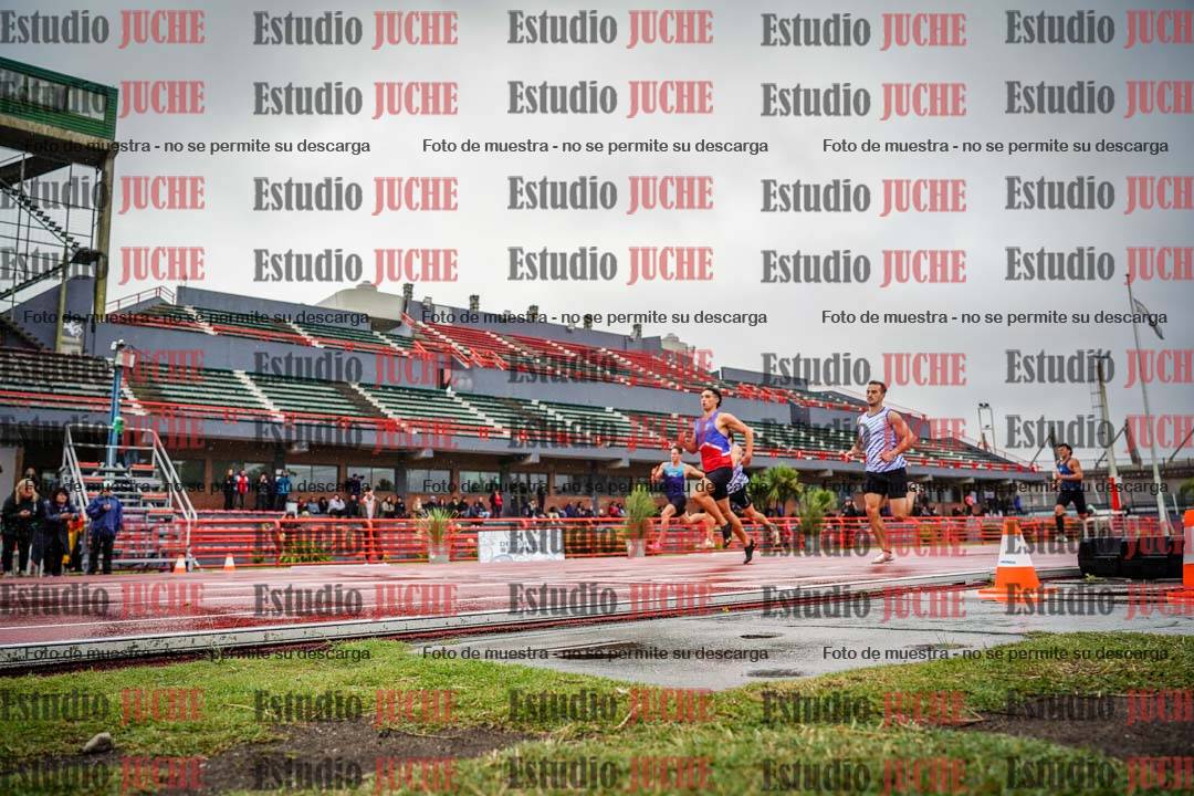 Fotos de los 200 m llanos de varones