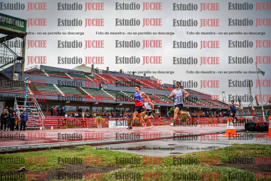 Fotos de los 200 m llanos de varones