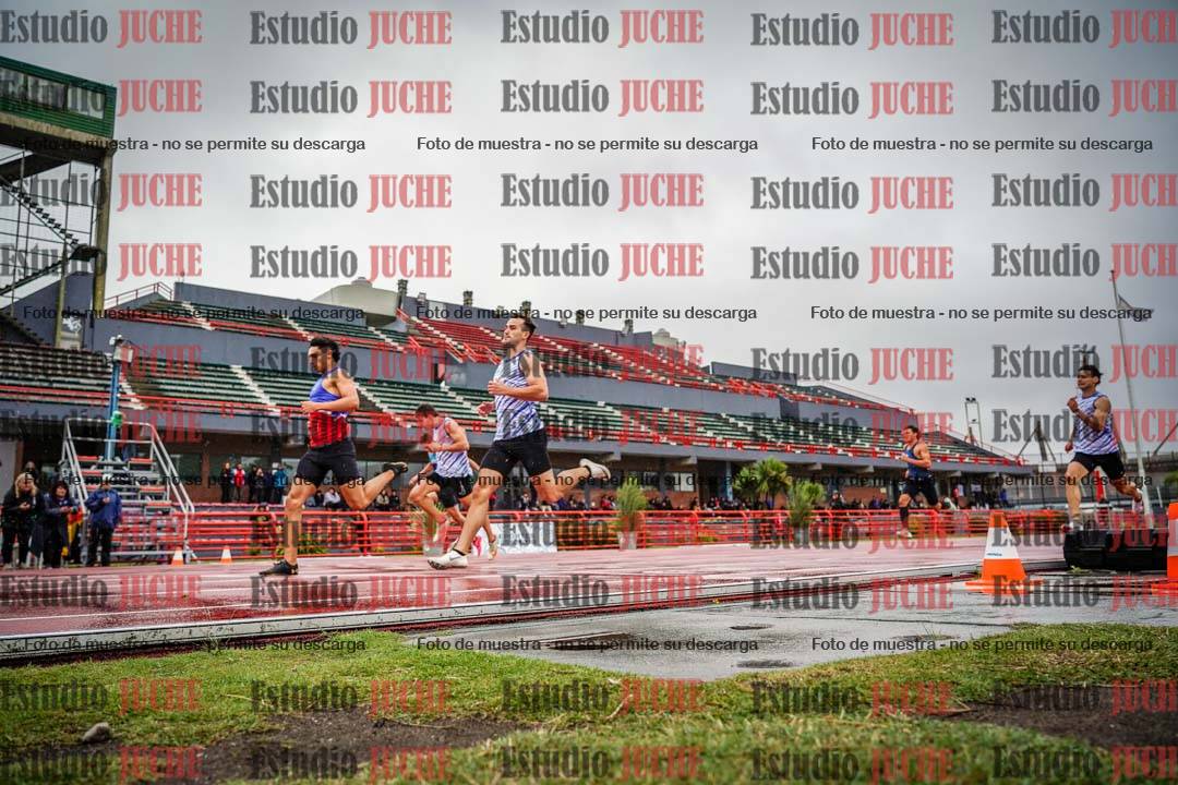 Fotos de los 200 m llanos de varones