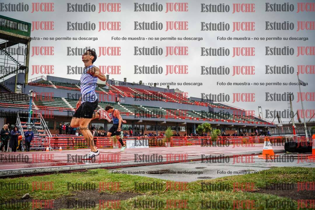 Fotos de los 200 m llanos de varones