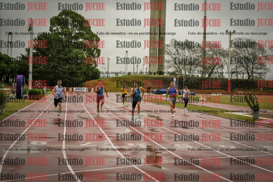 Fotos de los 200 m llanos de varones