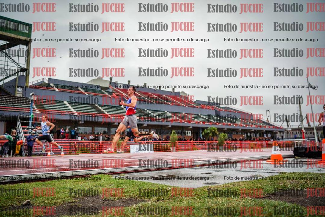 Fotos de los 200 m llanos de varones