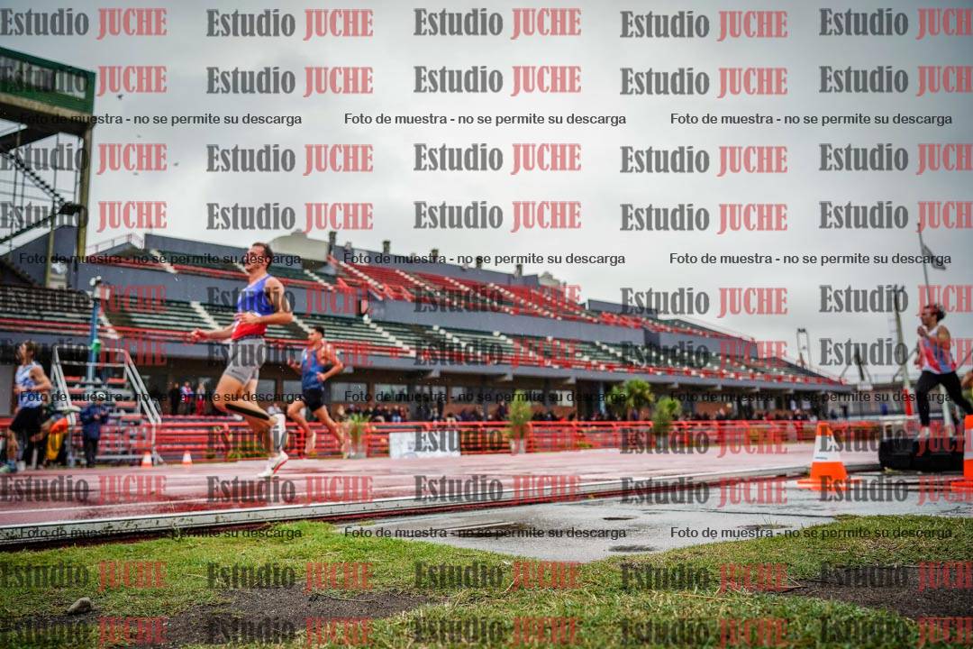 Fotos de los 200 m llanos de varones