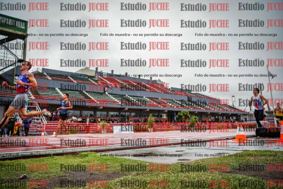 Fotos de los 200 m llanos de varones