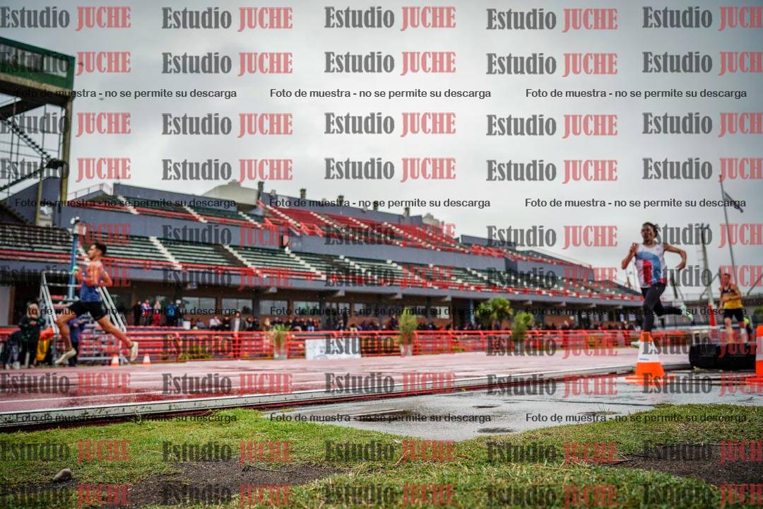 Fotos de los 200 m llanos de varones