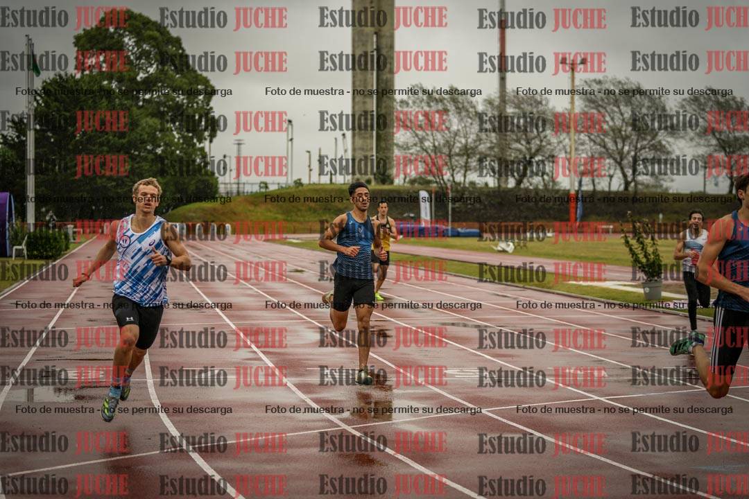 Fotos de los 200 m llanos de varones