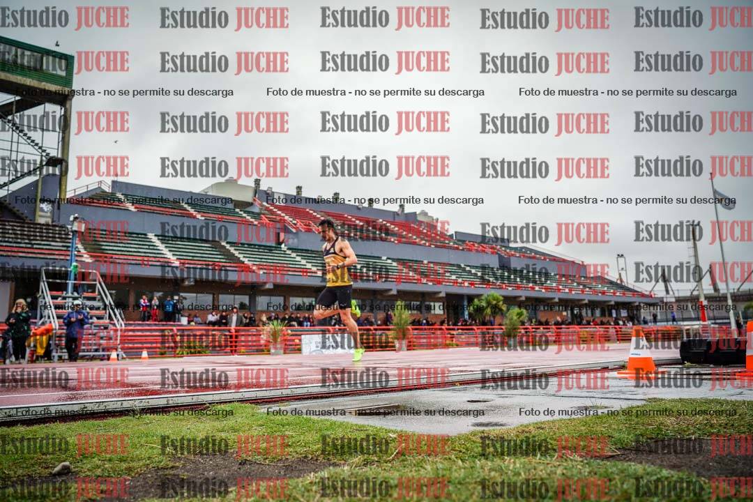 Fotos de los 200 m llanos de varones