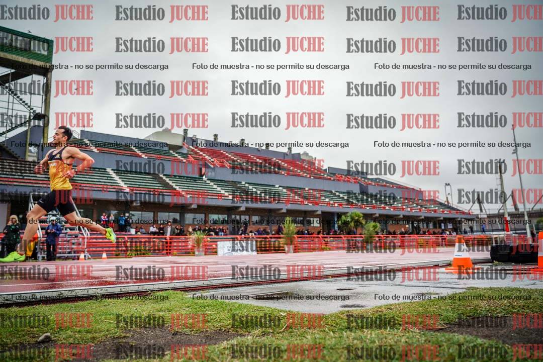 Fotos de los 200 m llanos de varones