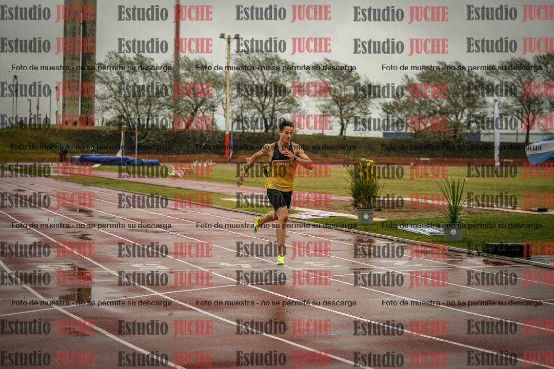 Fotos de los 200 m llanos de varones