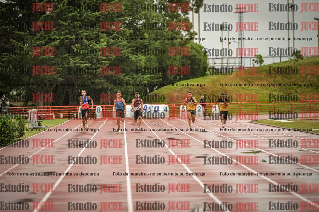 Fotos de los 200 m llanos de varones