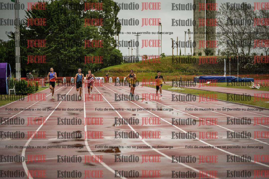 Fotos de los 200 m llanos de varones