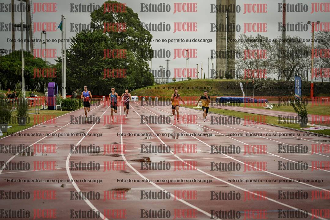 Fotos de los 200 m llanos de varones