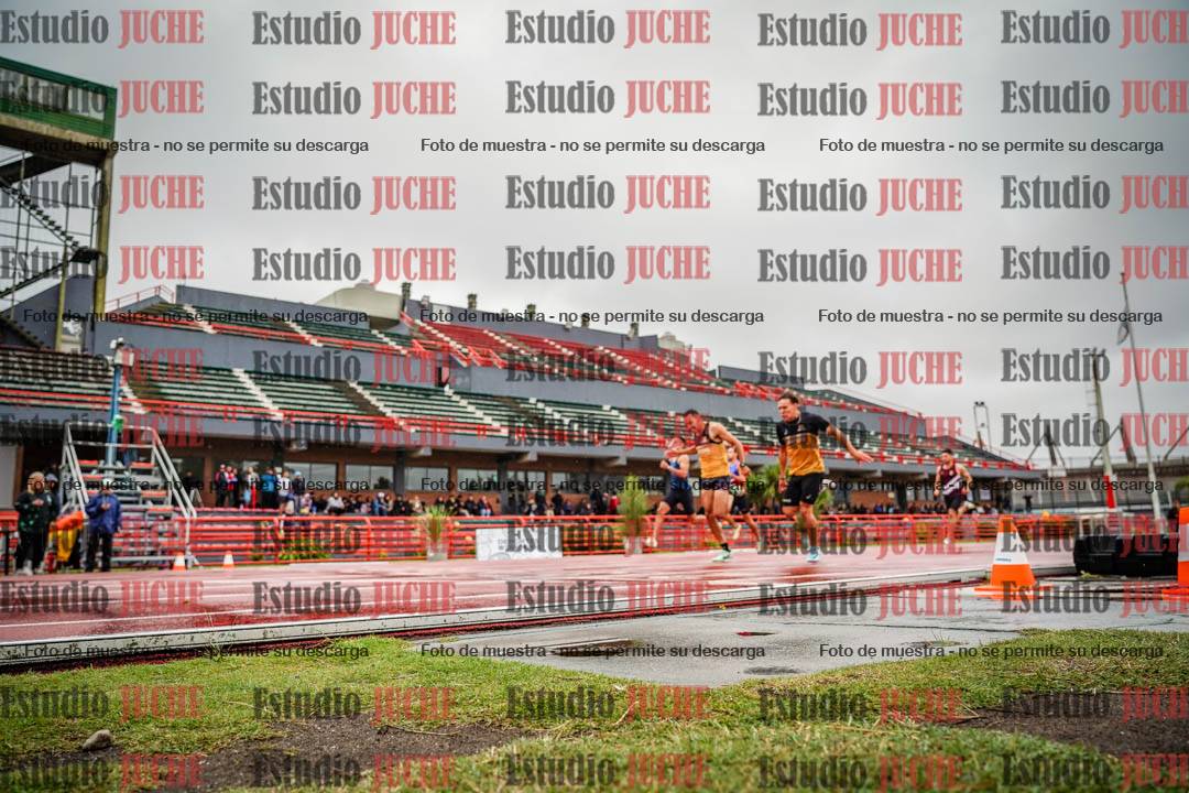 Fotos de los 200 m llanos de varones