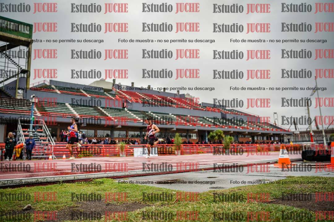 Fotos de los 200 m llanos de varones
