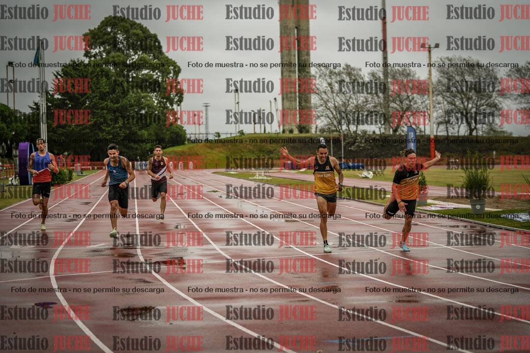Fotos de los 200 m llanos de varones