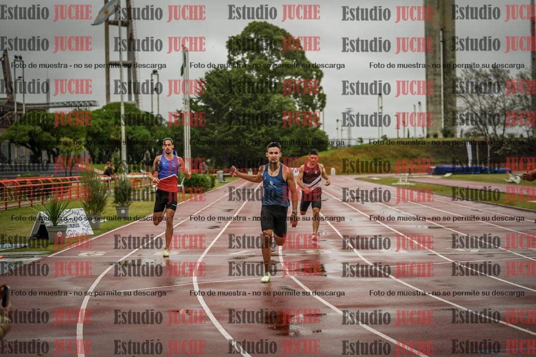 Fotos de los 200 m llanos de varones