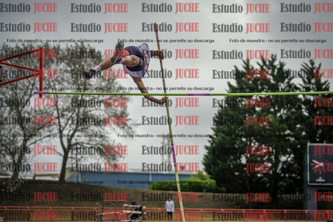 Fotos del salto con garrocha de varones - decatlón 8