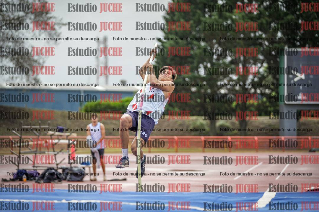 Fotos del salto con garrocha de varones - decatlón 8