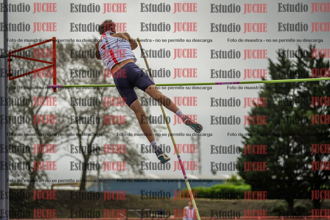 Fotos del salto con garrocha de varones - decatlón 8