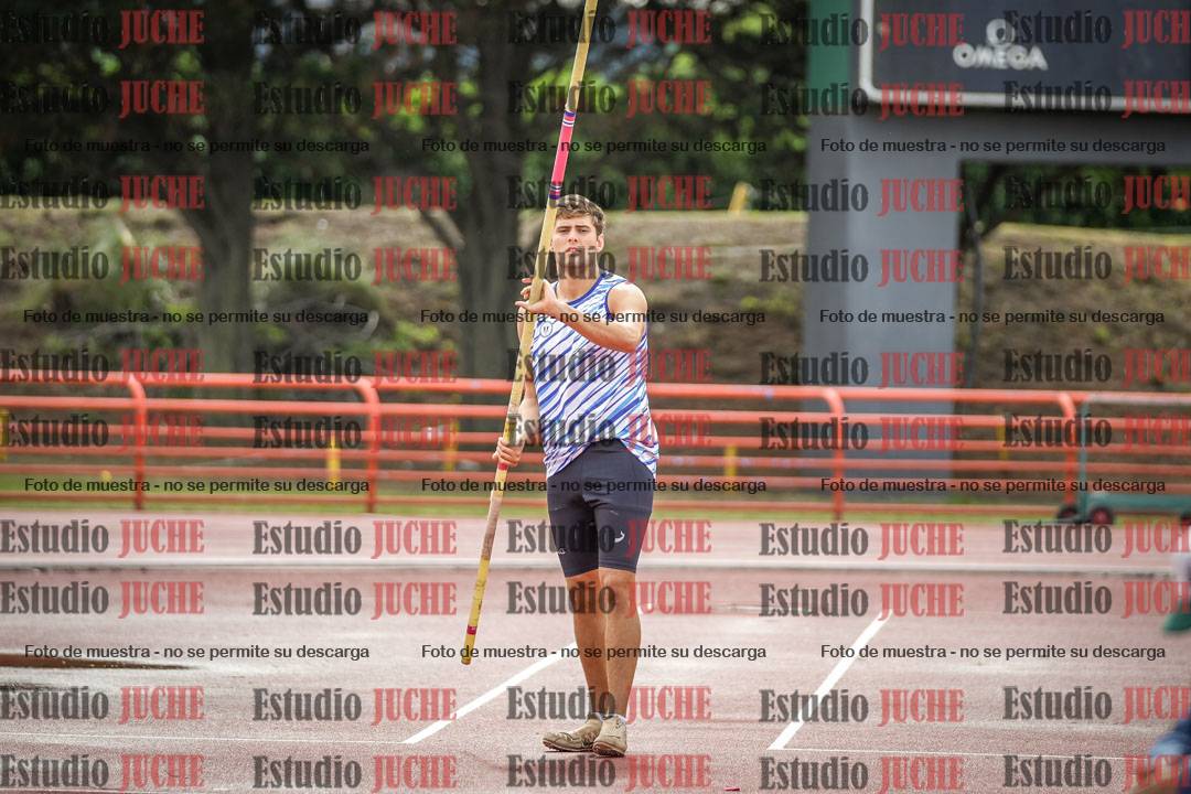 Fotos del salto con garrocha de varones - decatlón 8