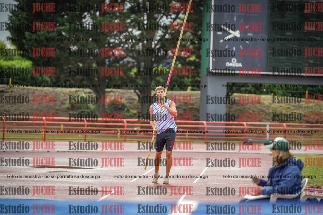Fotos del salto con garrocha de varones - decatlón 8