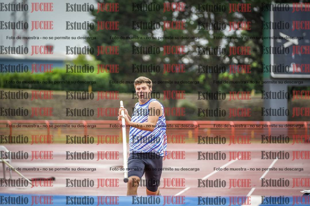Fotos del salto con garrocha de varones - decatlón 8