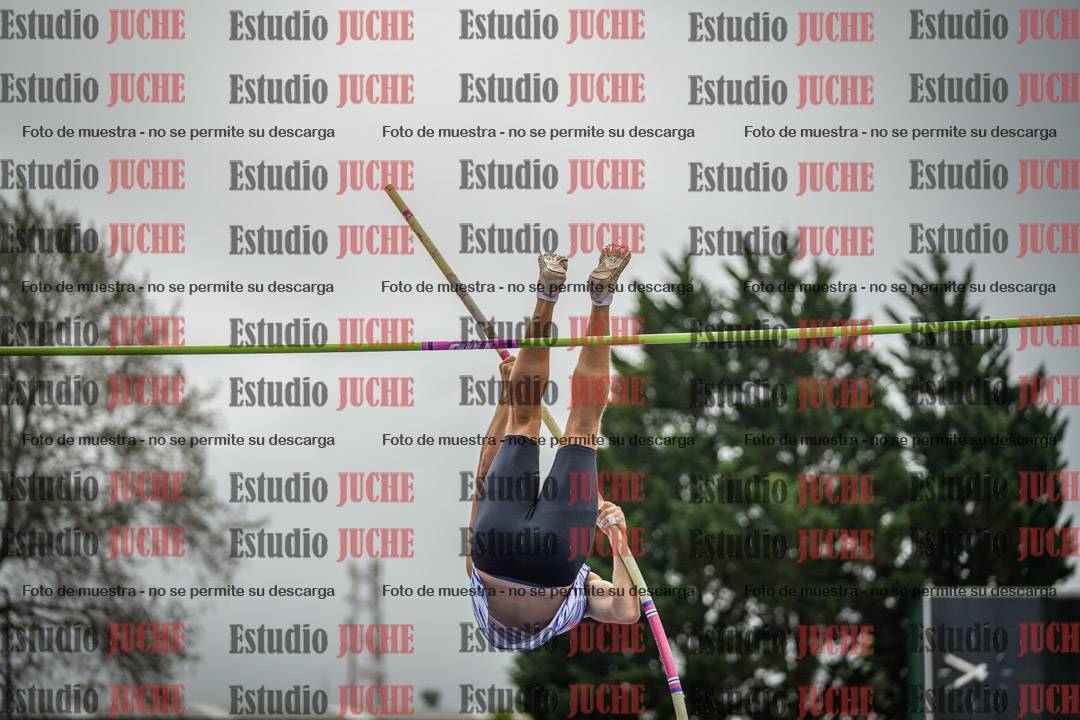 Fotos del salto con garrocha de varones - decatlón 8