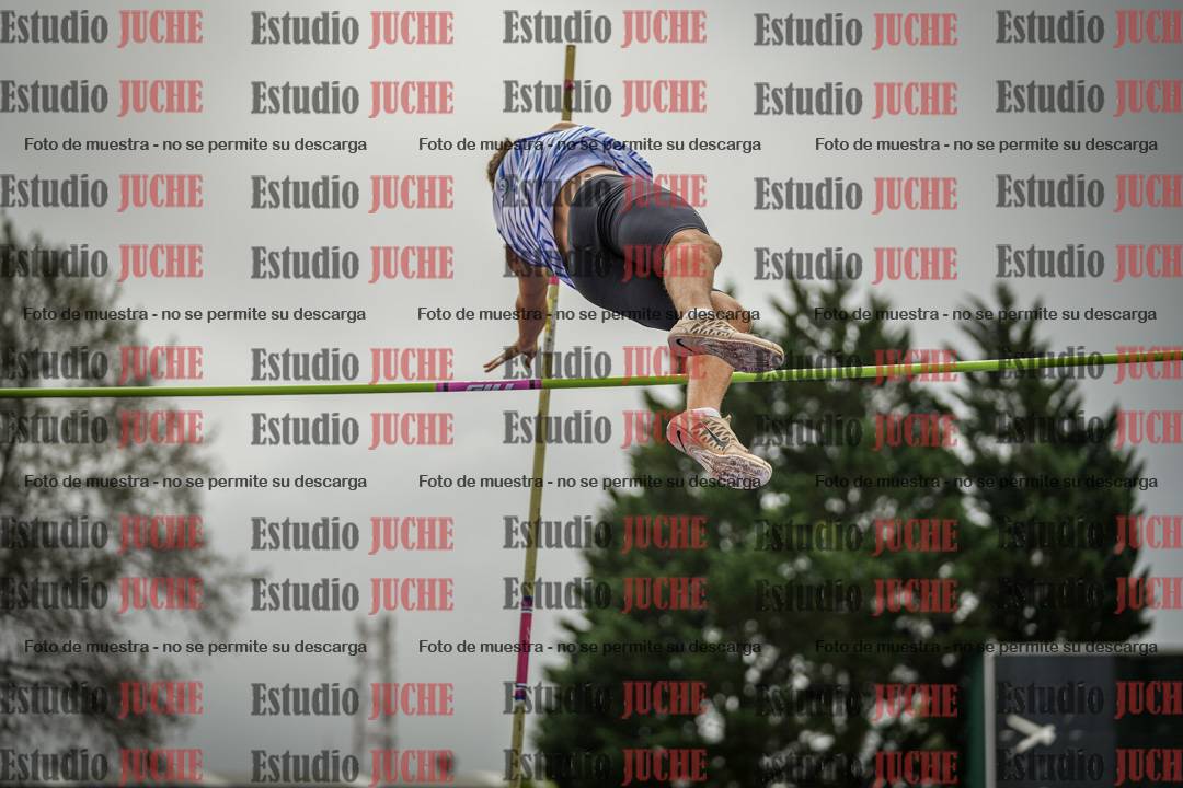 Fotos del salto con garrocha de varones - decatlón 8