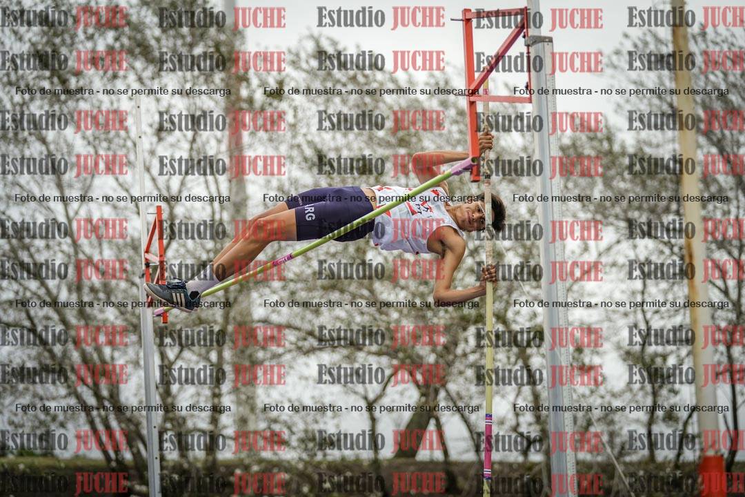 Fotos del salto con garrocha de varones - decatlón 8