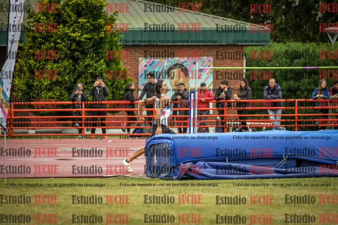 Fotos del salto en alto de varones