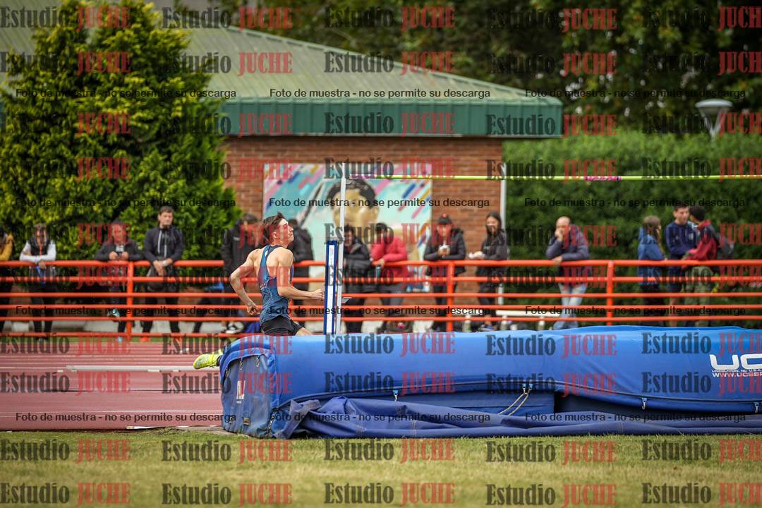 Fotos del salto en alto de varones