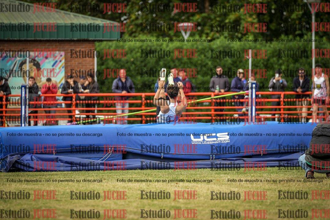 Fotos del salto en alto de varones