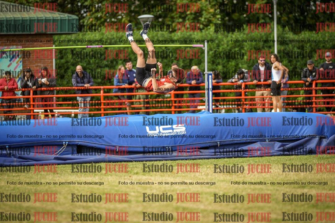 Fotos del salto en alto de varones