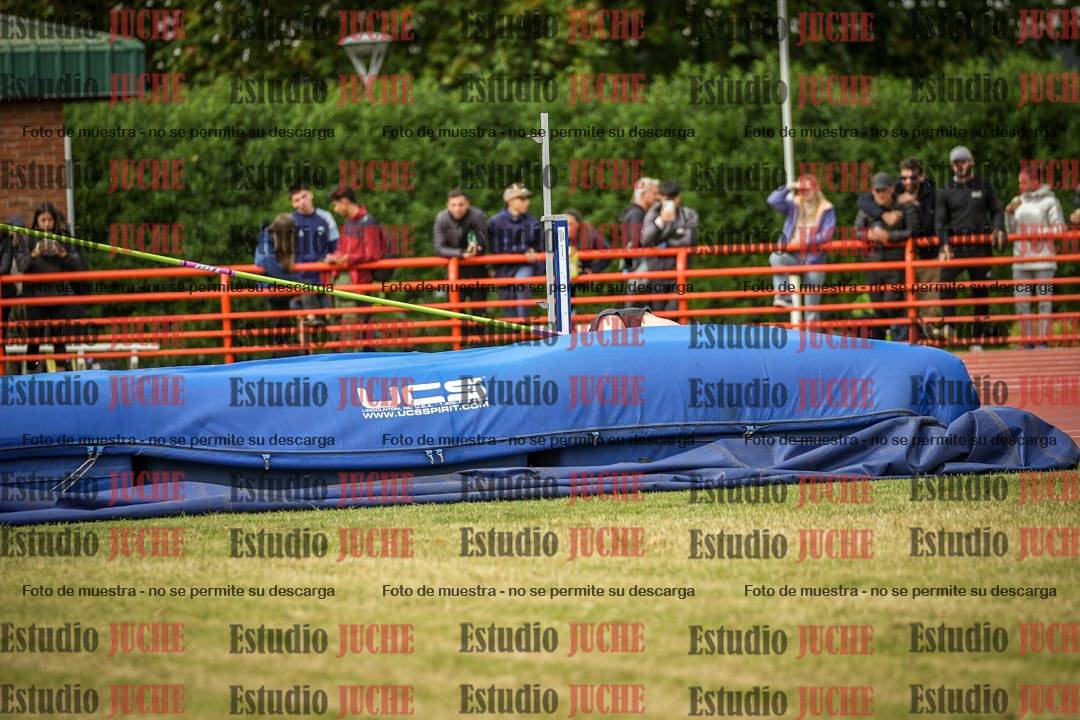 Fotos del salto en alto de varones