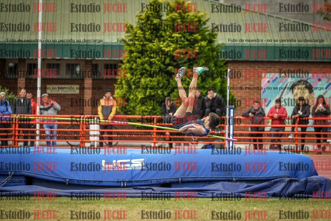 Fotos del salto en alto de varones