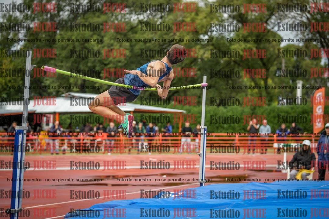Fotos del salto en alto de varones